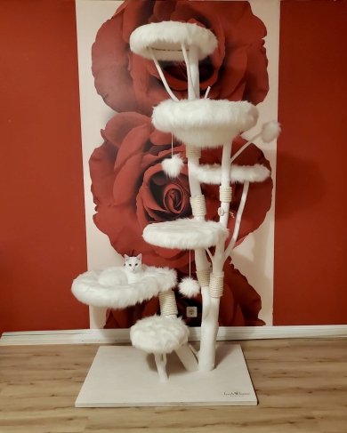 Naturkratzbaum im Boutique Stil